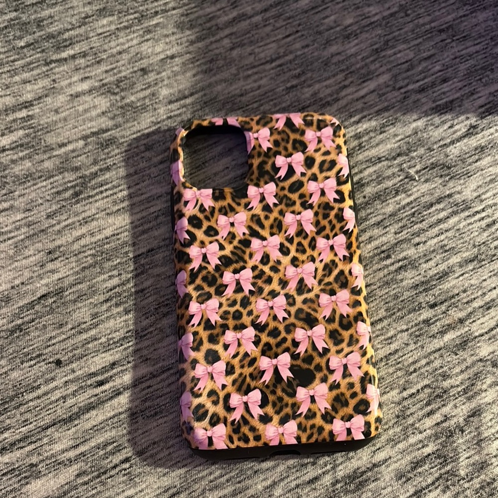 Leopard Print Phone Case with Pink Bows